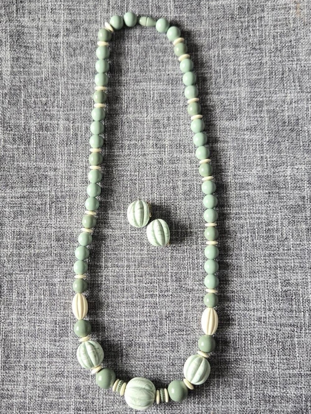 Vintage 80s Avon Burst of Spring Marbled Plastic Necklace and Earrings set